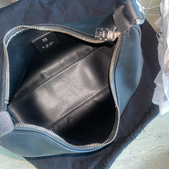 Givenchy small moon cut bag - Picture 6 of 10